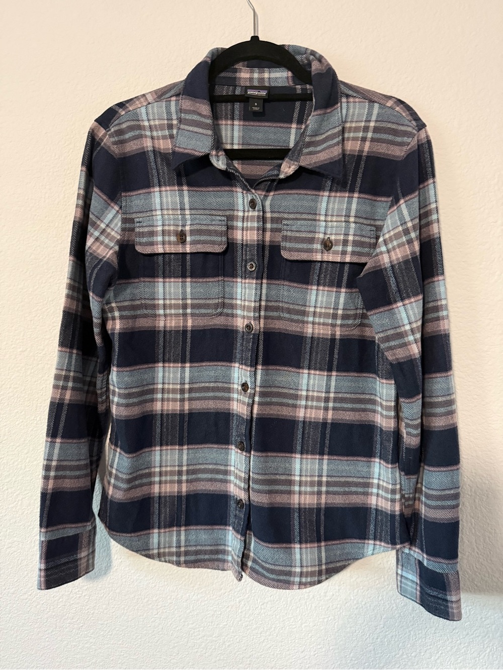 Patagonia Plaid Shirt Jacket - Navy, Light Blue, Pink S3